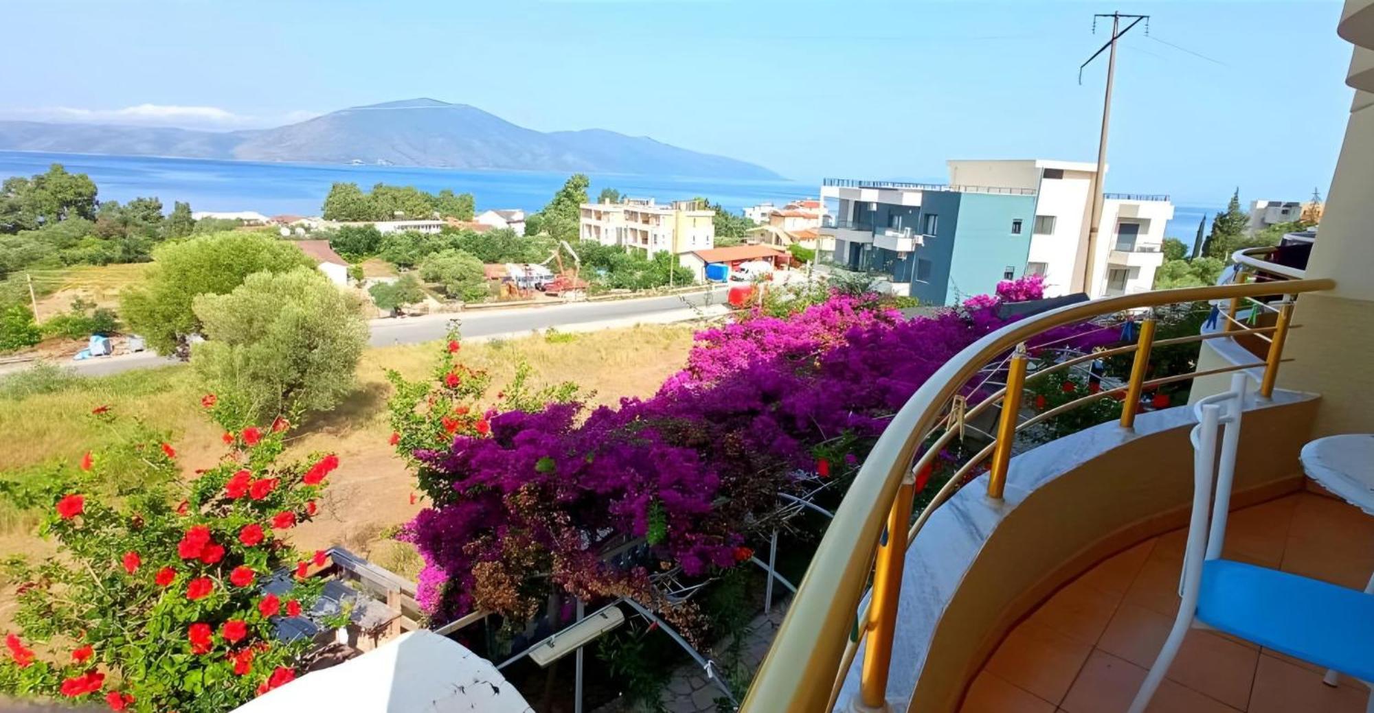Hotel Sirena Radhimë المظهر الخارجي الصورة