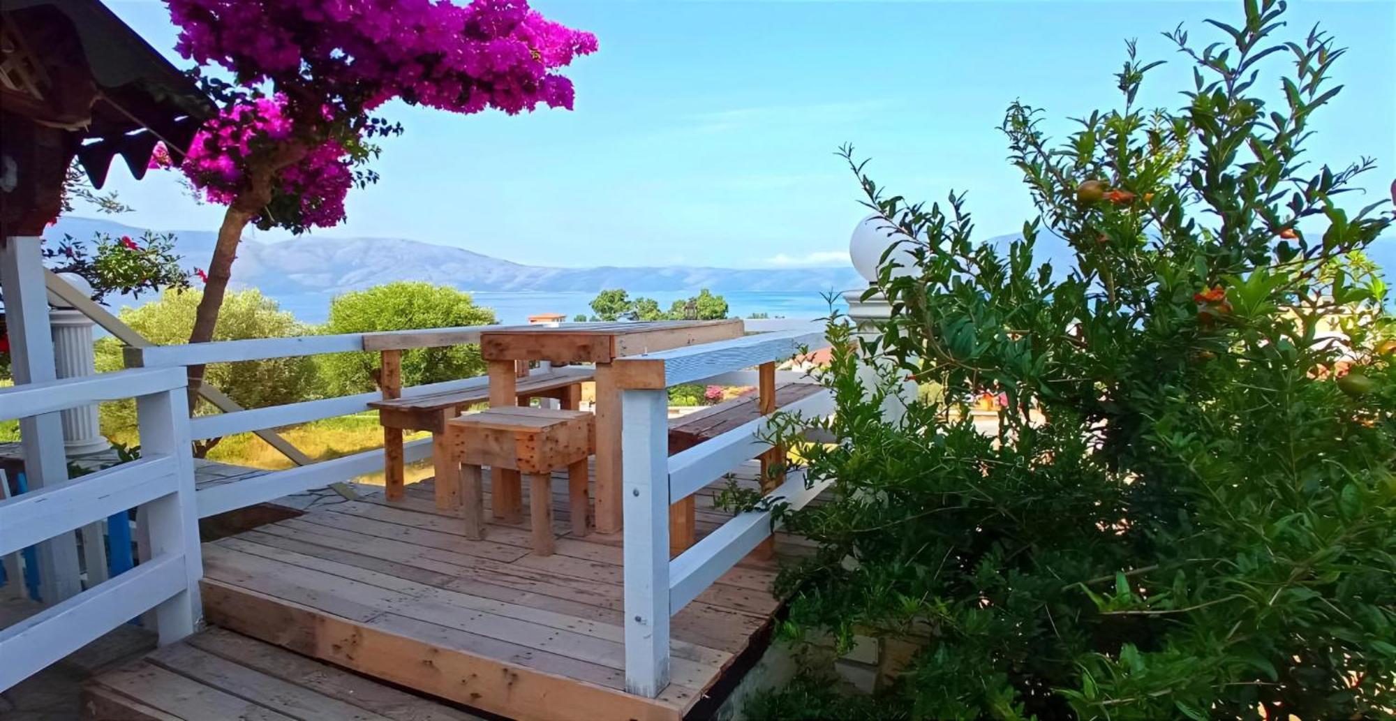 Hotel Sirena Radhimë المظهر الخارجي الصورة